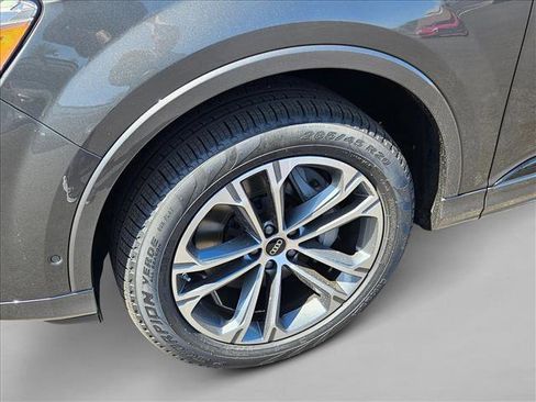 New 2026 Audi Q7 2.0T Premium AWD/4WD image 10