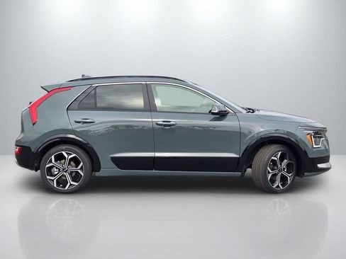 New 2026 Kia Niro FWD image 3