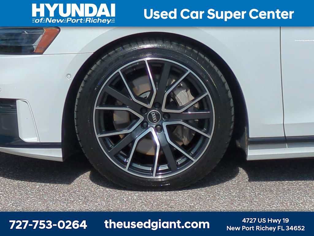 Used 2021 Audi A8 L 3.0T w/ Luxury Package AWD/4WD image 10