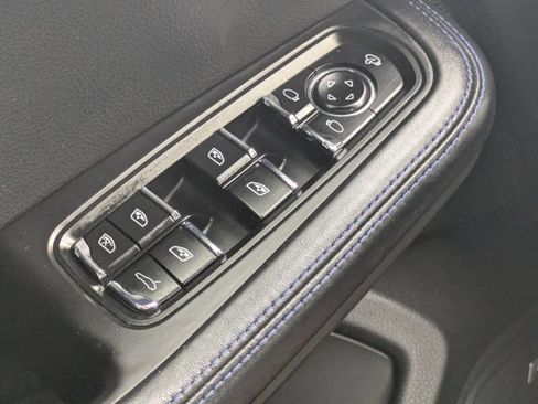 Used 2023 Porsche Macan Turbo AWD/4WD image 24
