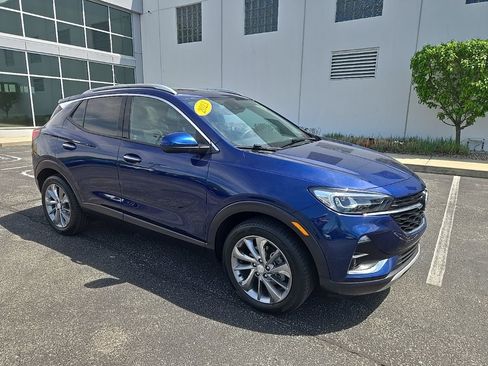 Used 2023 Buick Encore GX Essence w/ Experience Buick Package FWD image 4