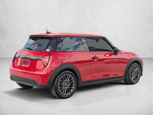 Certified 2025 MINI Cooper S image 5