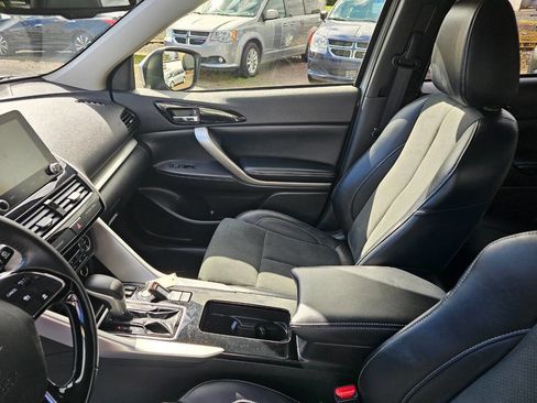 Used 2024 Mitsubishi Eclipse Cross SE image 9
