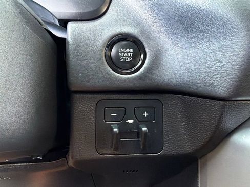 Used 2025 Toyota Tundra Platinum AWD/4WD image 14