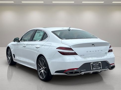 New 2026 Genesis G70 2.5T Prestige image 3