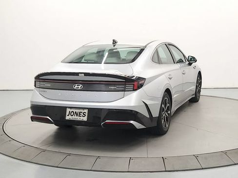 Used 2025 Hyundai Sonata SEL FWD image 7