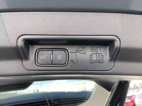 New 2026 Ford Explorer Active image 37