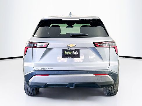 Used 2026 Chevrolet Equinox LT image 7