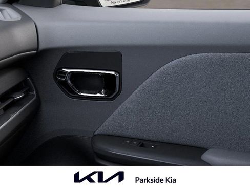 New 2025 Kia K4 LXS image 25