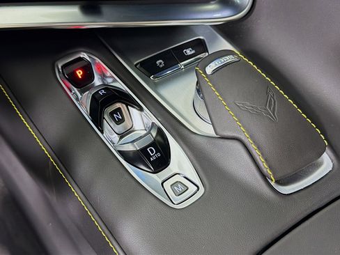 Used 2024 Chevrolet Corvette 3LT w/ Z51 Performance Package image 17