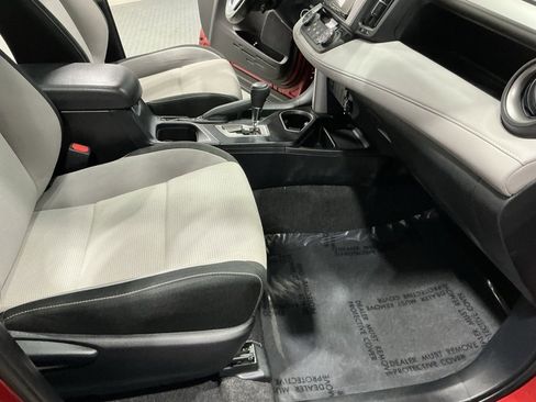 Used 2017 Toyota RAV4 XLE image 12