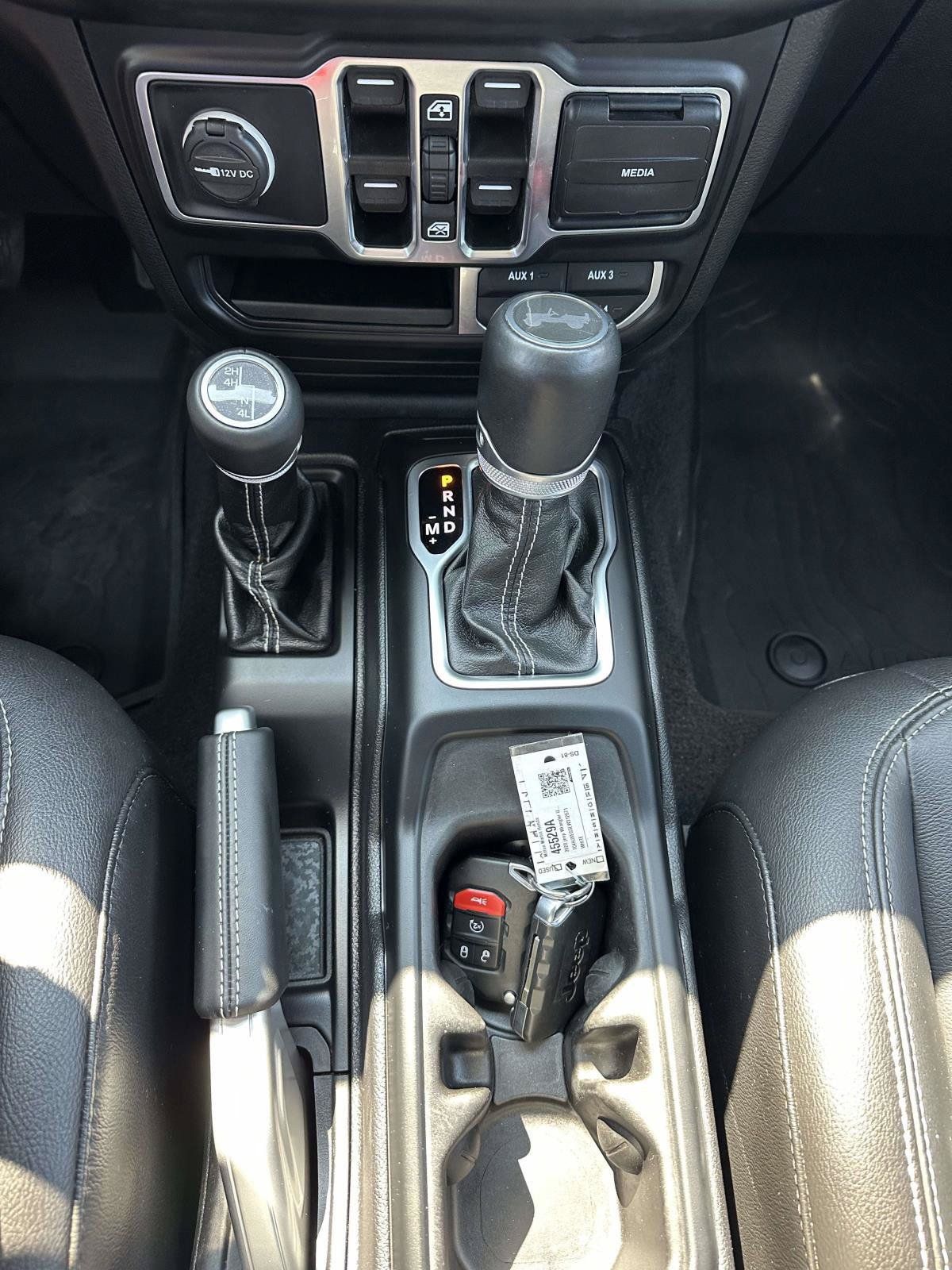 Used 2020 Jeep Wrangler Unlimited Sahara AWD/4WD image 17