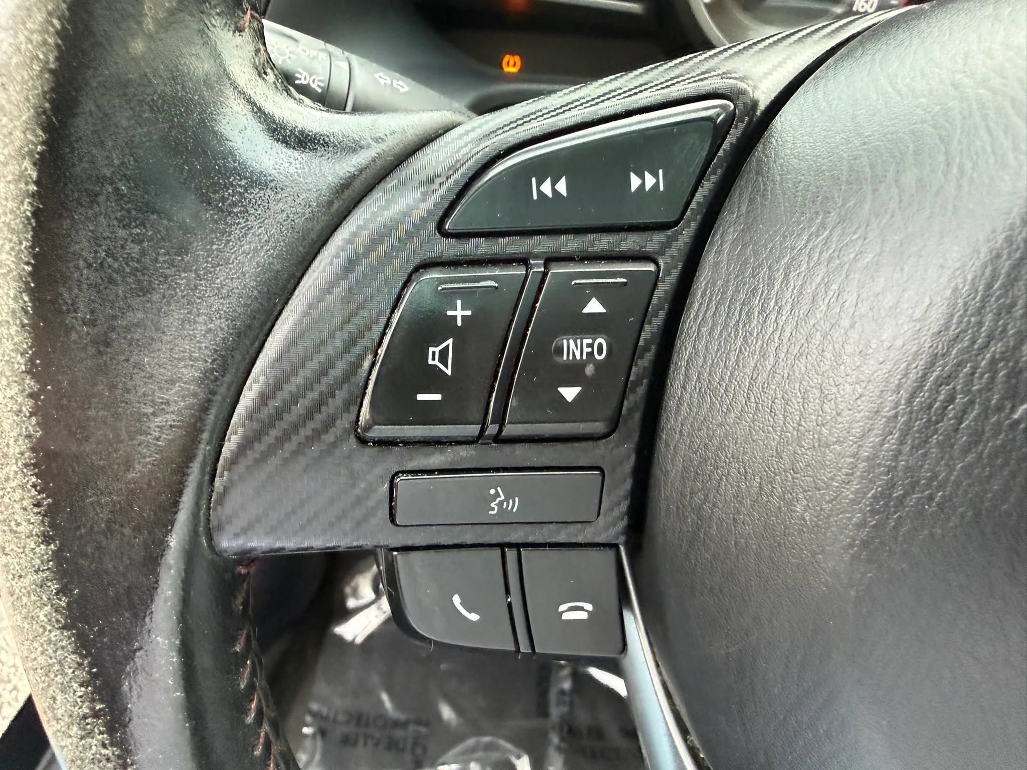 Used 2014 MAZDA MAZDA3 i Touring w/ Moonroof Package 1 FWD image 37