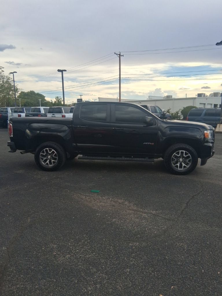Used 2022 GMC Canyon AT4 w/ Trailering Package AWD/4WD image 2