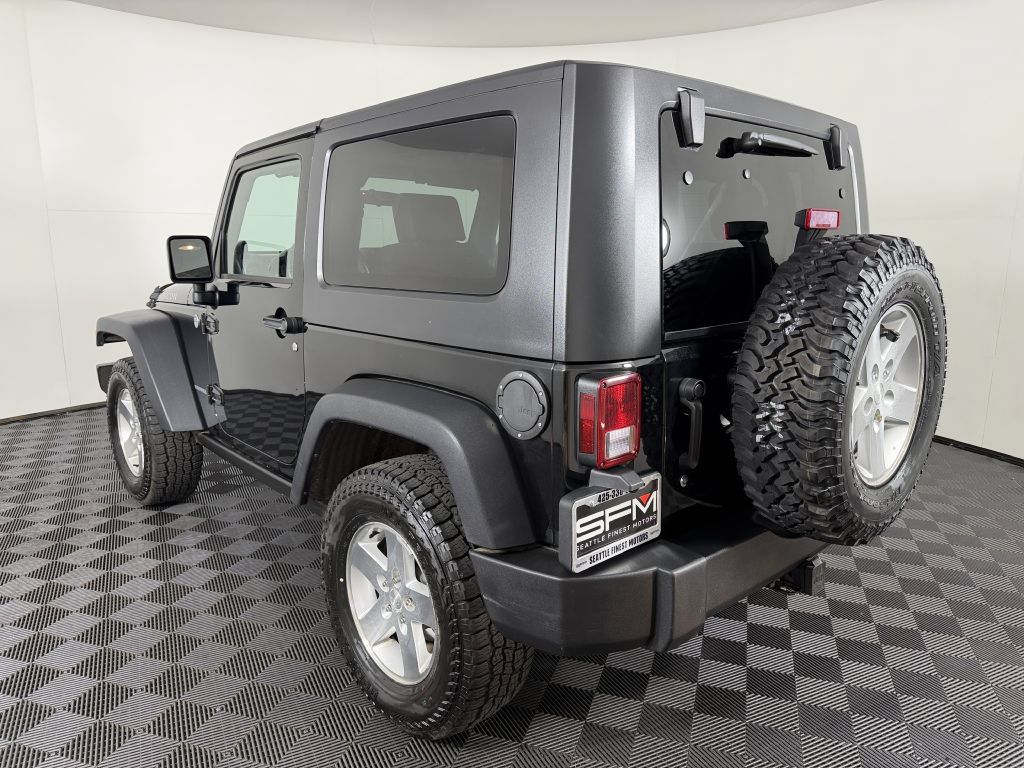 Used 2007 Jeep Wrangler Rubicon w/ Dual Top Group AWD/4WD image 9