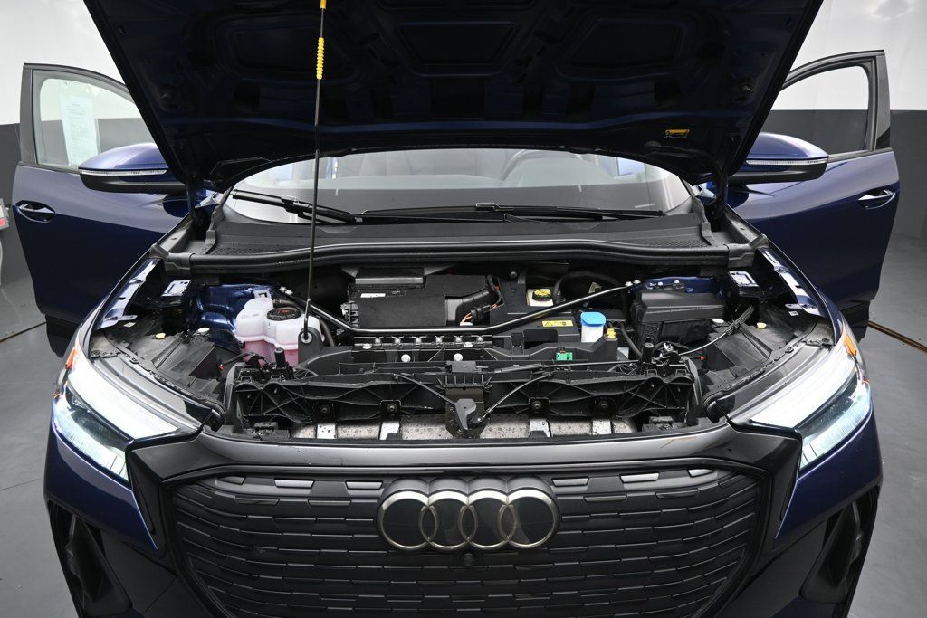 Used 2022 Audi Q4 e-tron Premium Plus w/ Premium Plus AWD/4WD image 34