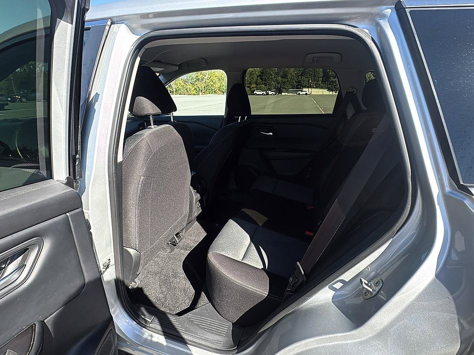 Certified 2025 Nissan Rogue SV AWD/4WD image 23