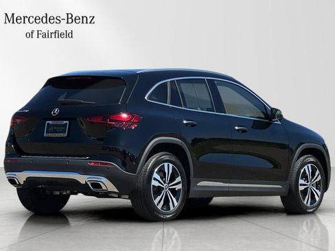 Used 2025 Mercedes-Benz GLA 250 image 2
