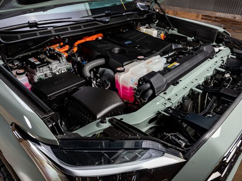 Used 2024 Toyota Sequoia Platinum w/ TRD Off-Road Package image 42