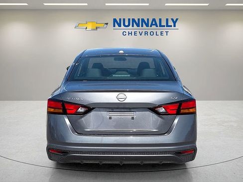 Used 2024 Nissan Altima 2.5 SV image 4