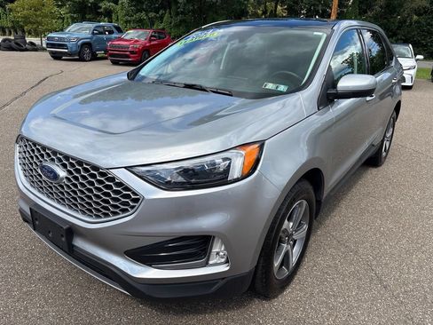Used 2024 Ford Edge SEL w/ Convenience Package AWD/4WD image 2