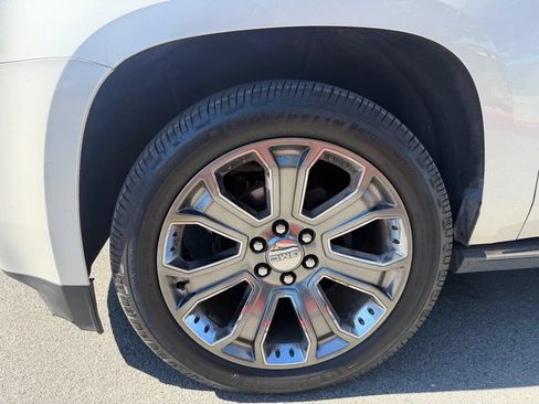 Used 2015 GMC Yukon Denali w/ Touring Package AWD/4WD image 7