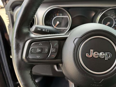 Used 2021 Jeep Gladiator Sport image 26