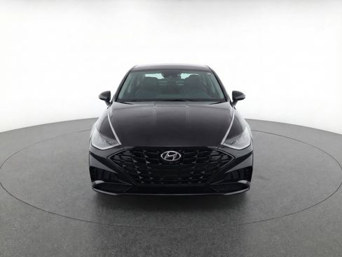 Used 2024 Nissan Altima 2.5 SV image 2