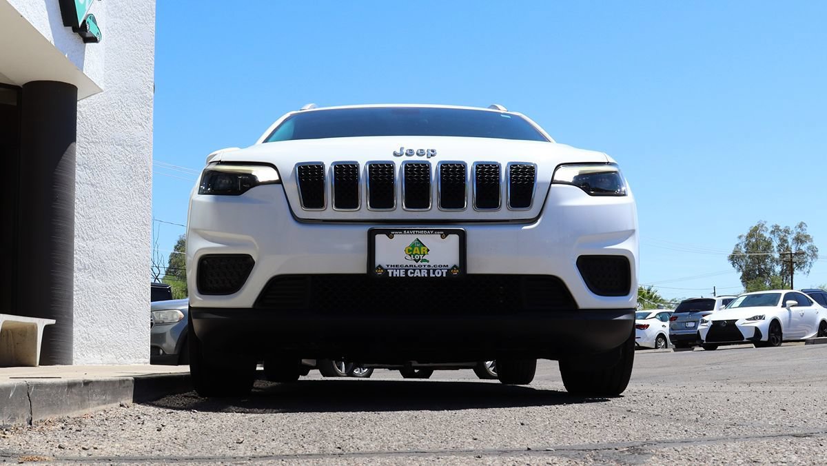 Used 2020 Jeep Cherokee Latitude FWD image 17