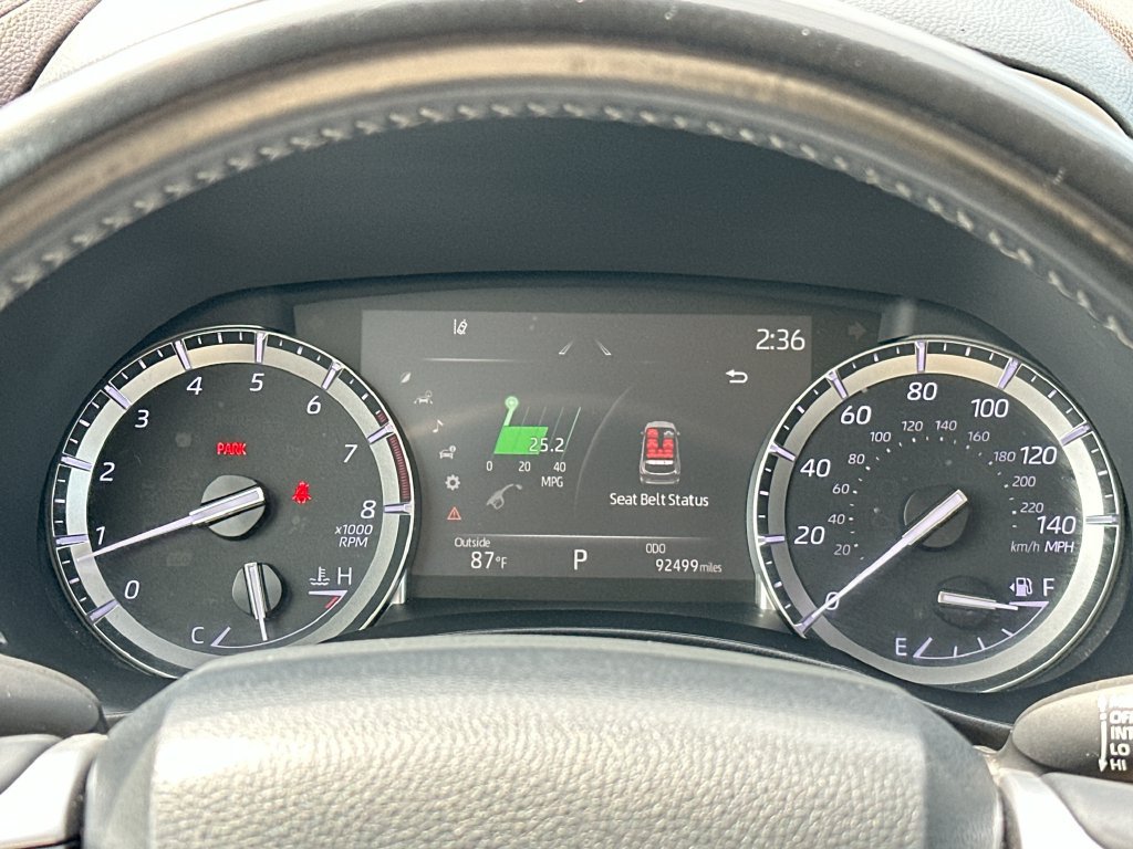 Used 2022 Toyota Highlander XLE FWD image 12