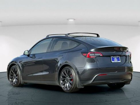 Used 2024 Tesla Model Y Performance image 4