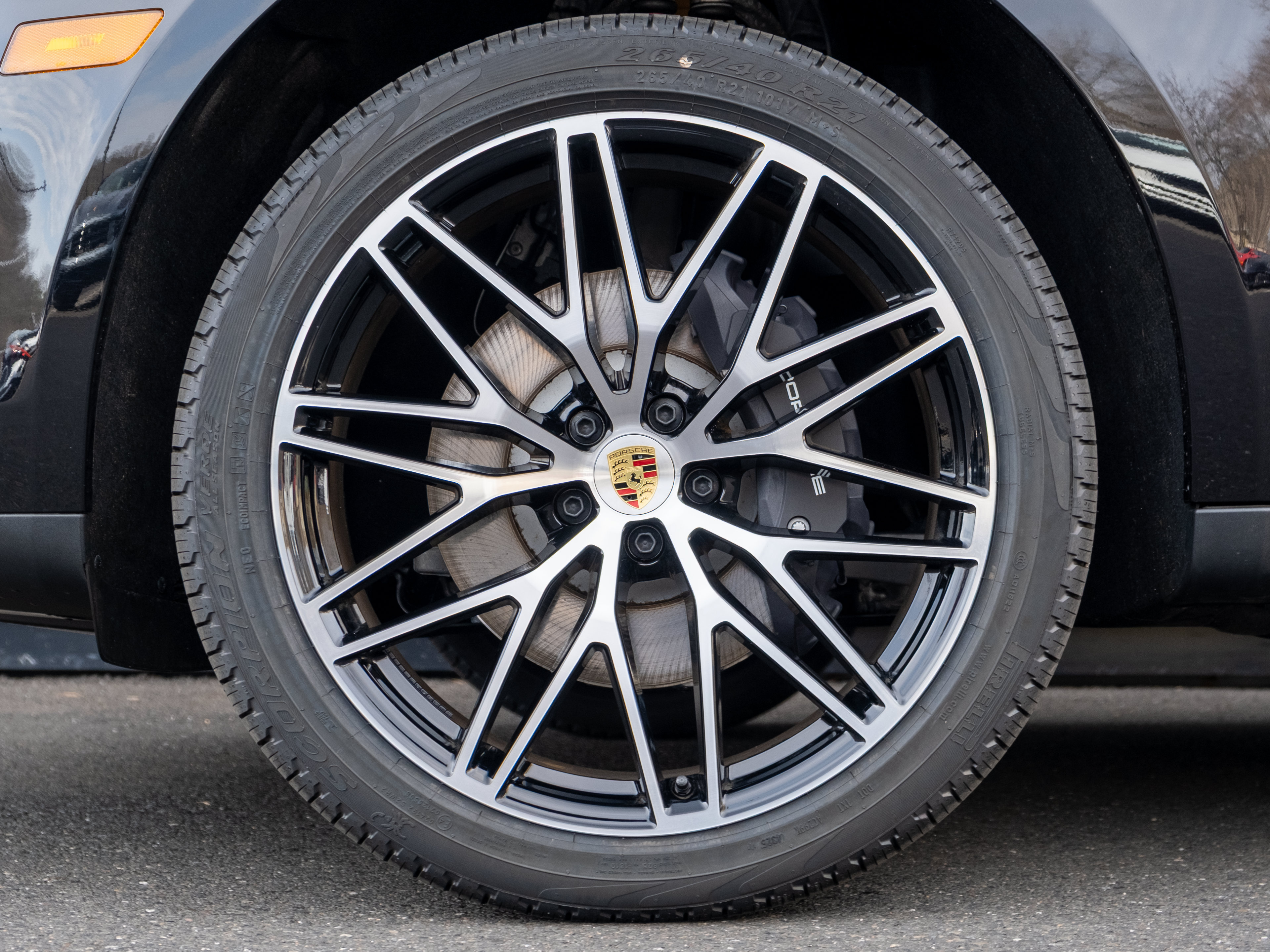 Certified 2026 Porsche Macan AWD/4WD image 12