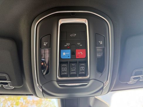 New 2026 Jeep Grand Cherokee L Limited w/ Luxury Tech Group II RWD image 26