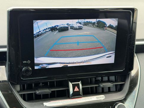 Used 2023 Toyota Corolla LE FWD image 20