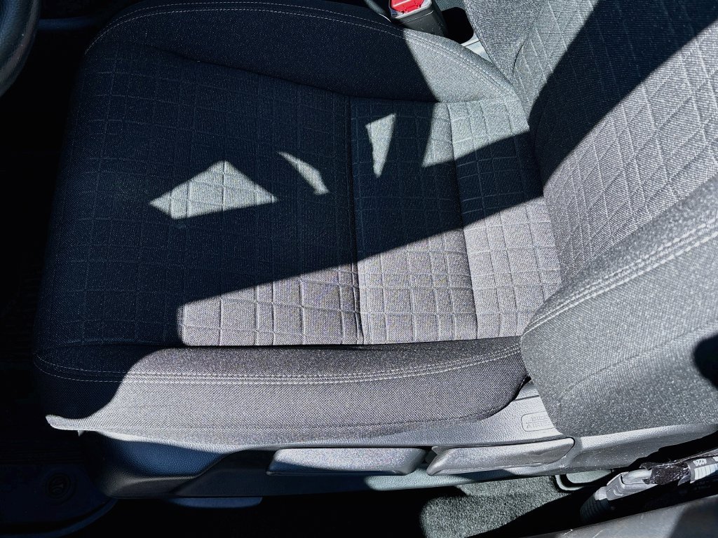 Used 2023 Honda HR-V LX image 18