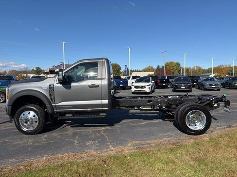 New 2026 Ford F450 XLT image 4