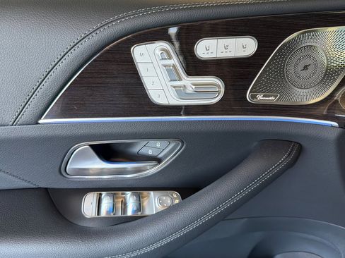 New 2025 Mercedes-Benz GLS 580 4MATIC image 10