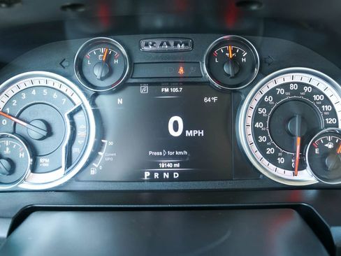 Used 2022 RAM 1500 Classic SLT w/ Electronics Group AWD/4WD image 27