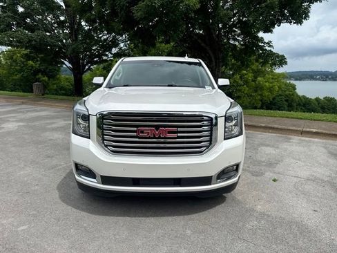 Used 2017 GMC Yukon SLT w/ Premium Edition AWD/4WD image 2