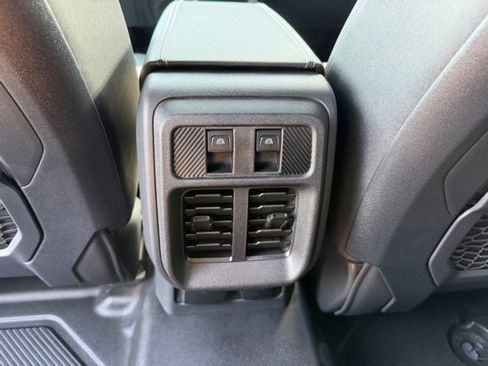 New 2025 Ford Bronco Badlands image 23