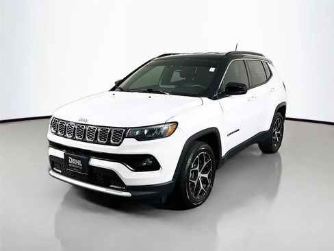 Used 2024 Jeep Compass Limited AWD/4WD image 4