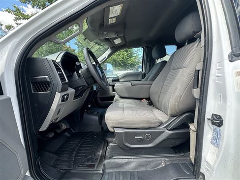 Used 2017 Ford F550 4x4 SuperCab Super Duty w/ XLT Value Package image 5