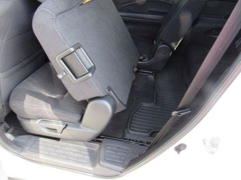 Used 2018 Honda Pilot EX image 22