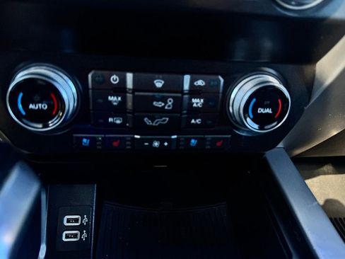 Used 2019 Ford F150 Platinum w/ Equipment Group 701A Luxury AWD/4WD image 22