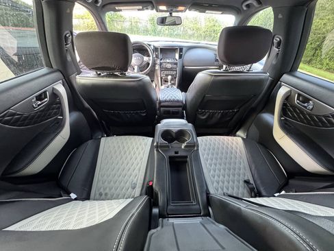 Used 2017 INFINITI QX70 2WD w/ Limited Package image 18