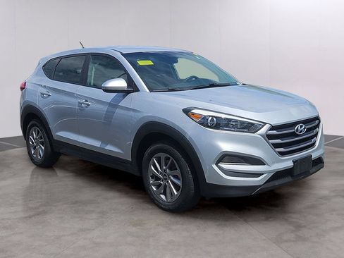 Used 2018 Hyundai Tucson SE AWD/4WD image 3