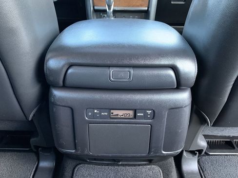 Used 2023 Nissan Armada SL w/ Captain's Chairs Package image 35