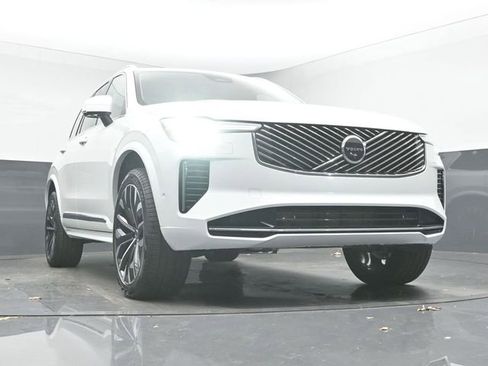 New 2026 Volvo XC90 B6 Ultra w/ Protection Package image 39