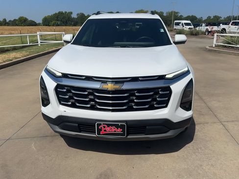 Used 2025 Chevrolet Equinox LT w/ Convenience Package II FWD image 4