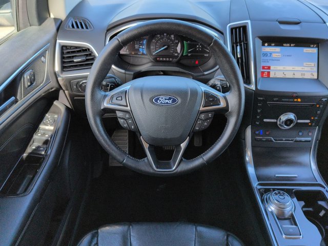 Used 2019 Ford Edge Titanium w/ Equipment Group 301A AWD/4WD image 16